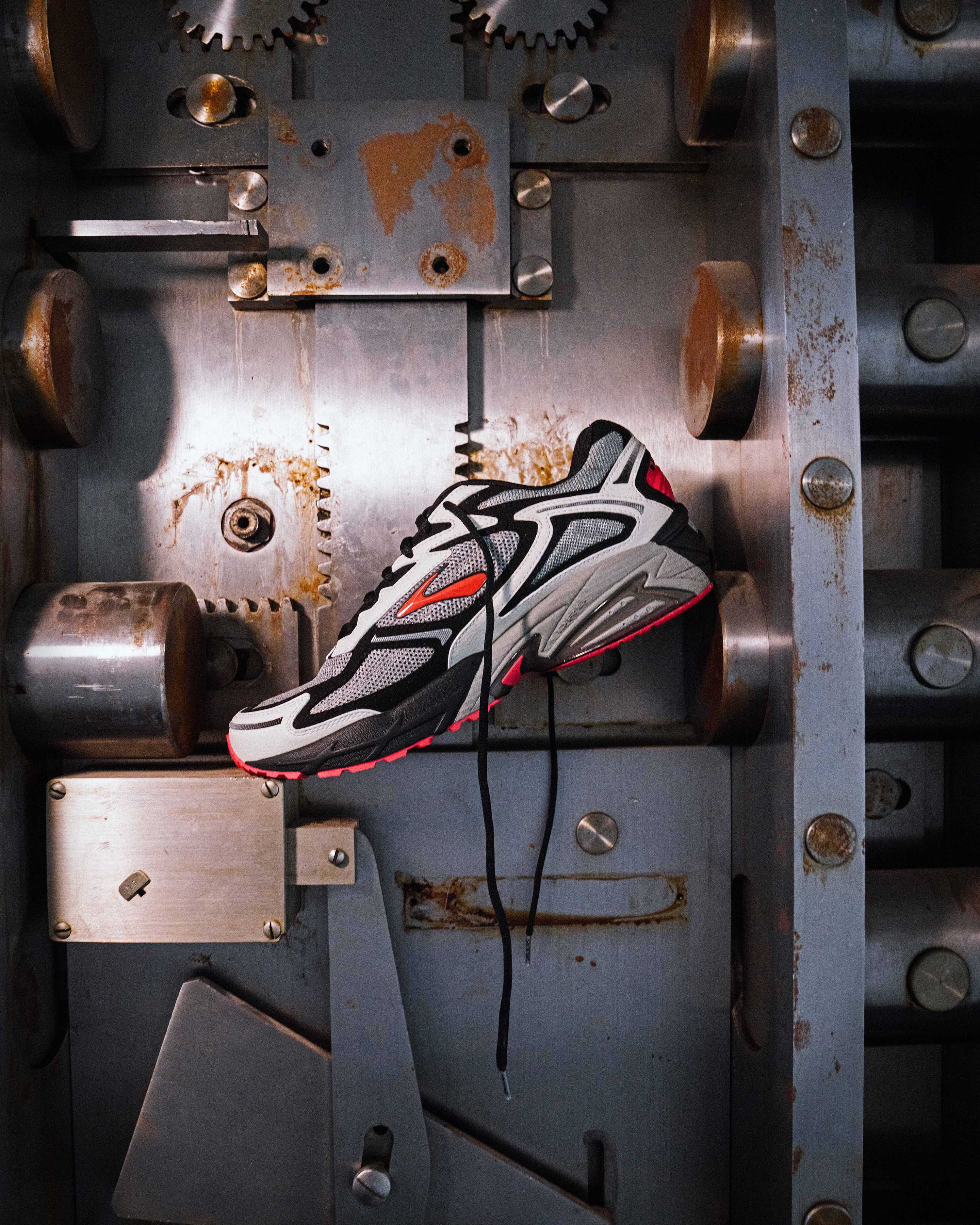 STAPLE x BROOKS